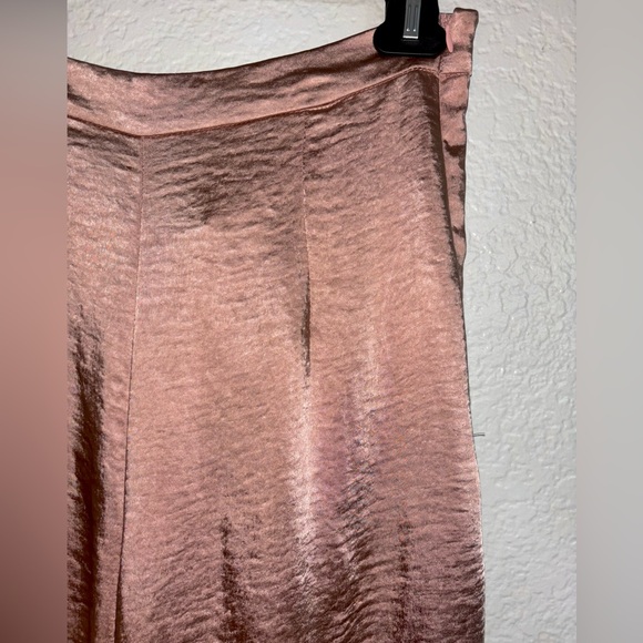 Nasty Gal light pink rose~ satin trousers/pants, brand new with tags, size 2 - Picture 2 of 6